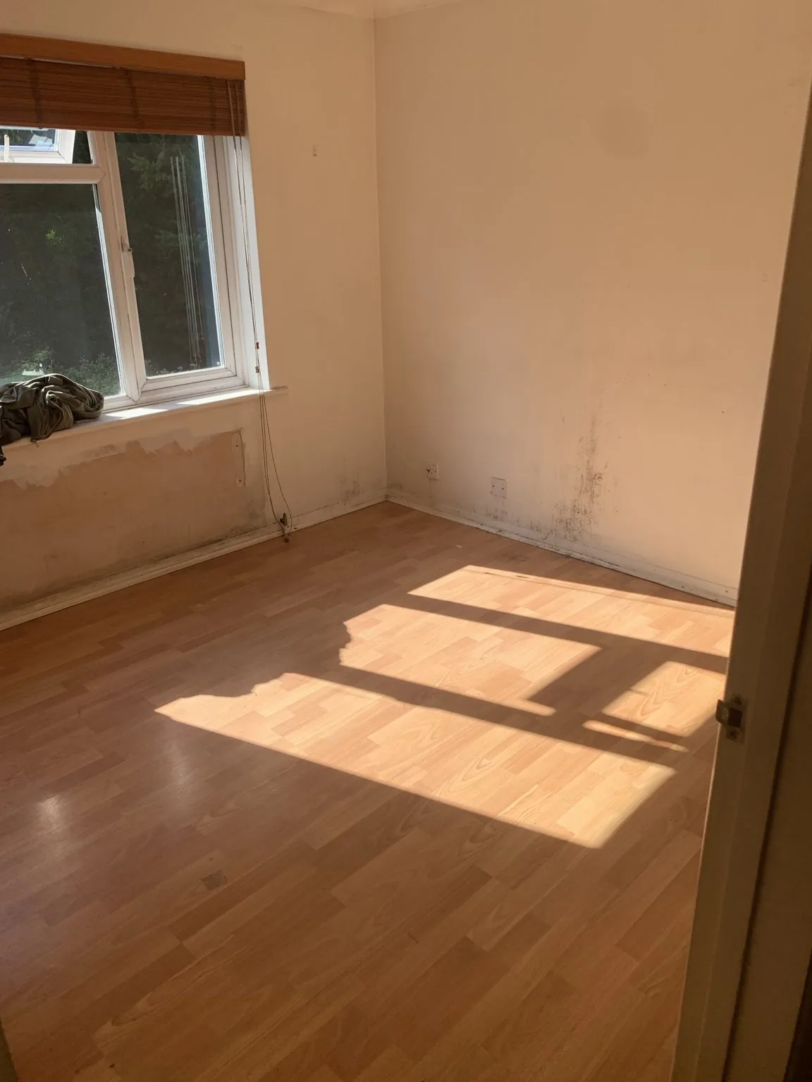 Room after Men with Ven property clearance